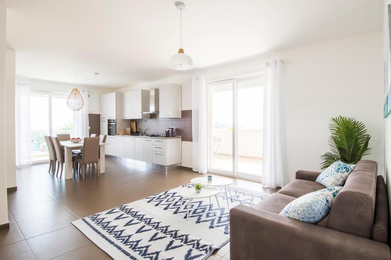 Casa Tiziana - Apulianstay Group โมโนโปลี ภายนอก รูปภาพ
